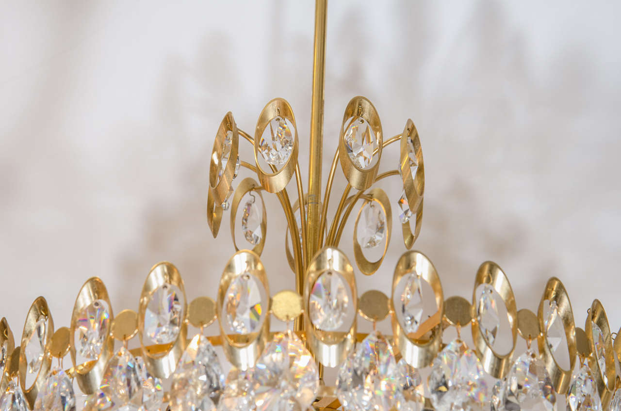 A Midcentury Chandelier in the Style of Sciolari with Austrian Crystals In Good Condition In New York, NY