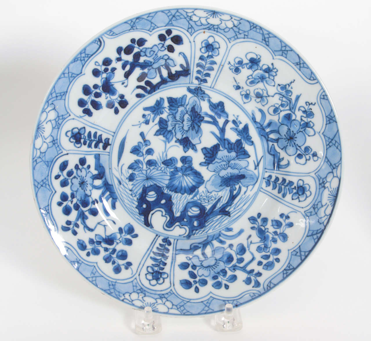 18th Century and Earlier Pair of Chinese export blue and white plates 18th Century