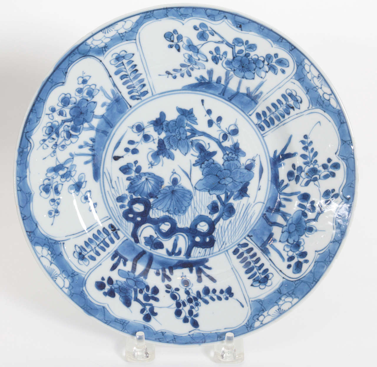 Pair of Chinese export blue and white plates 18th Century 1