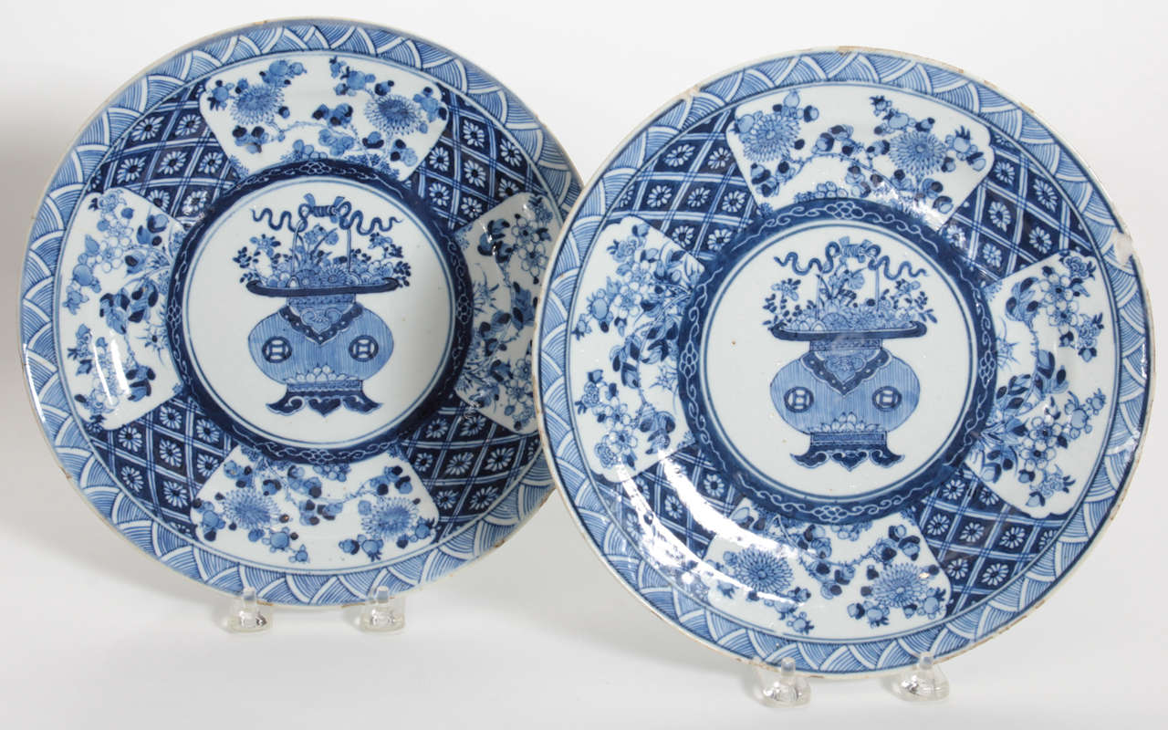 A pair of very good quality Chinese export plates made for
the Dutch market Ca 1790
