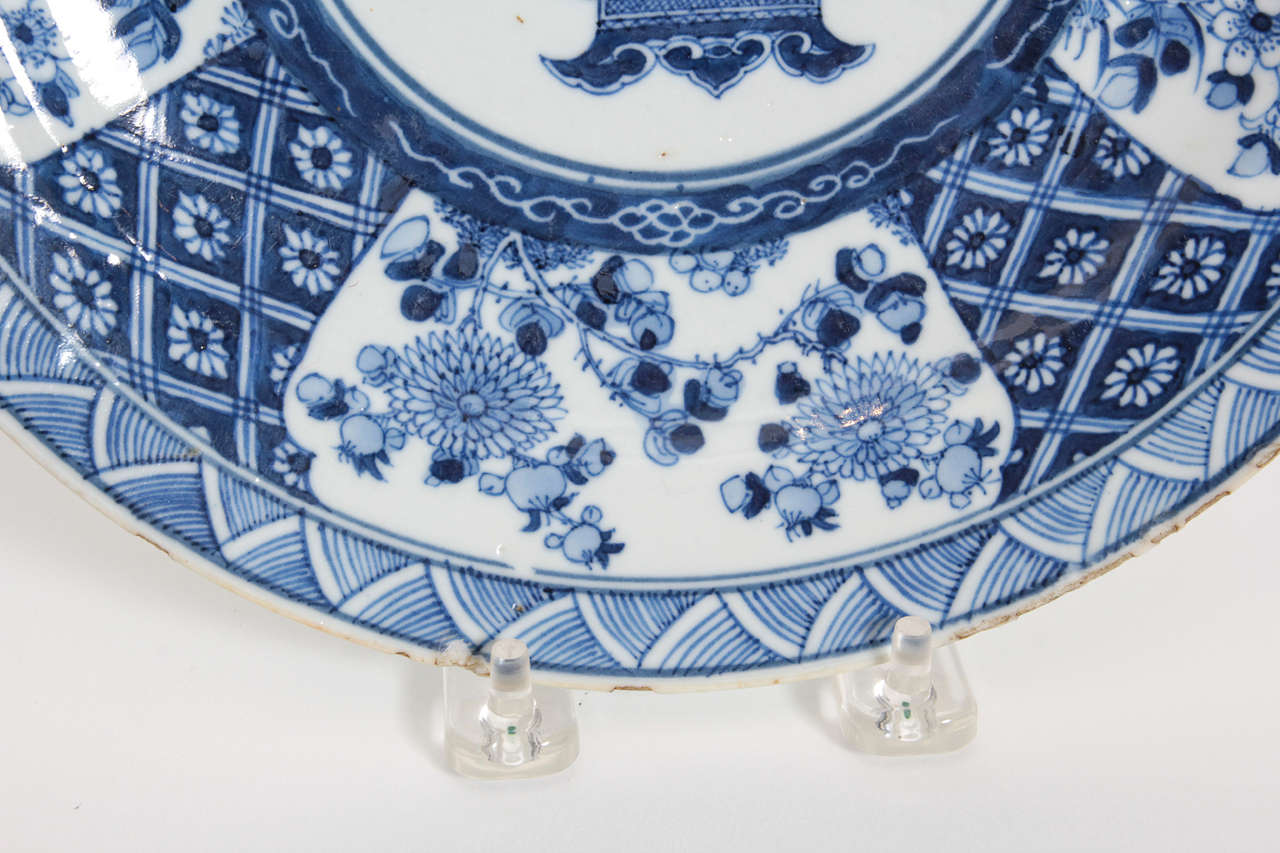 Pair of Chinese Export plates 18th Century For Sale 2