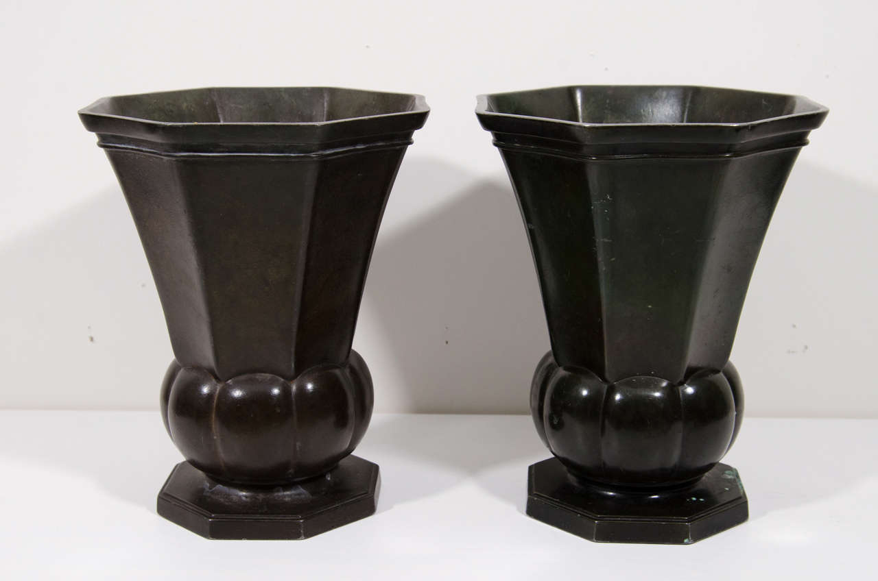 A pair of beautiful bronze vases.