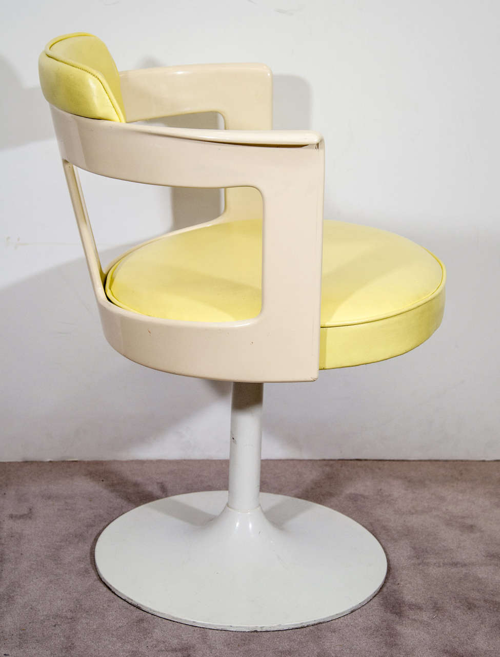 tulip chair yellow