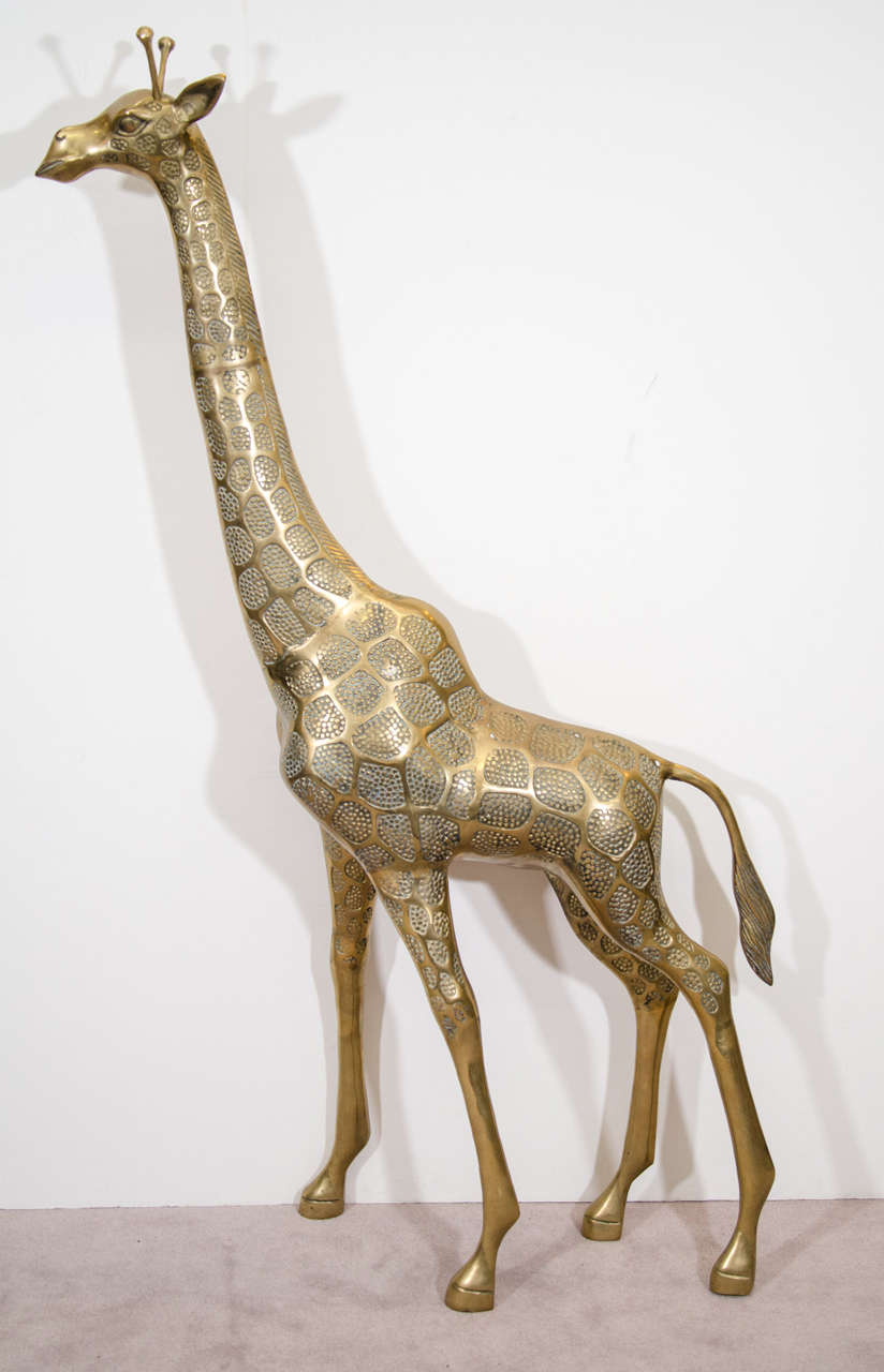 Pair of Tall Vintage Brass Giraffe Sculptures In Good Condition In Astoria, NY