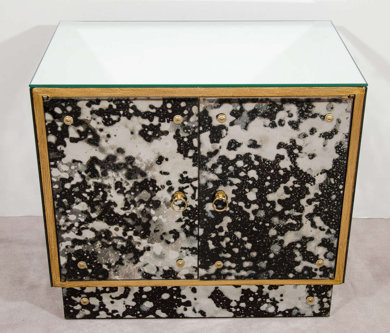 A Midcentury Pair of Mirrored Eglomise Nightstands