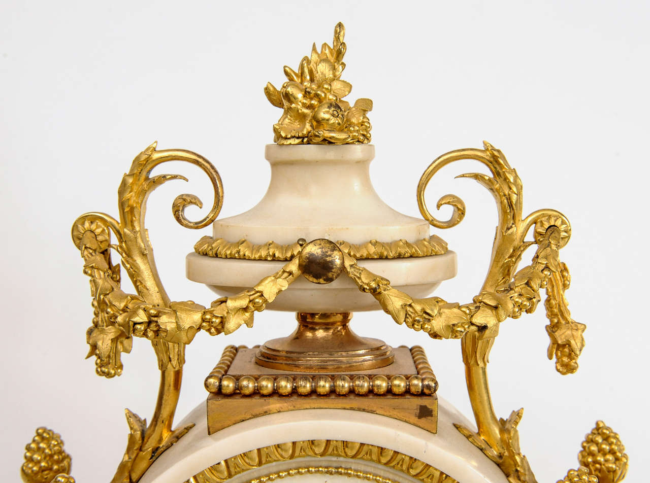 French Louis XVI Ormolu-Mounted Marble Mantel Clock, circa 1780 For Sale 5