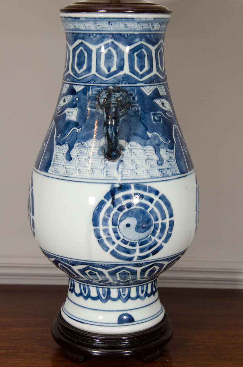 Chinese Blue and White Porcelain Lamp 3