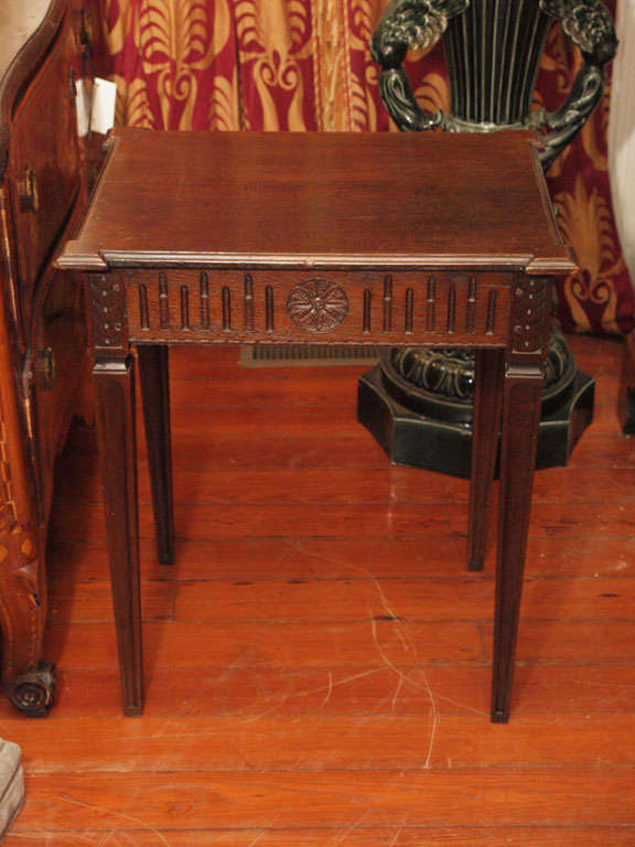 late 18th c. / early 19th c. oak Occasional table with one drawer