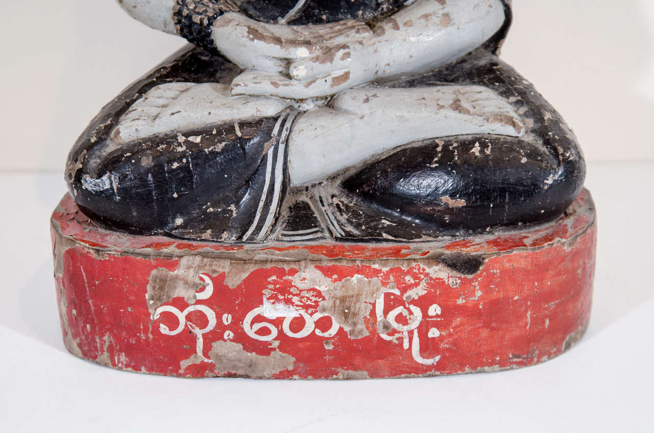 Burmese Seated Temple Monk In Good Condition For Sale In New York, NY
