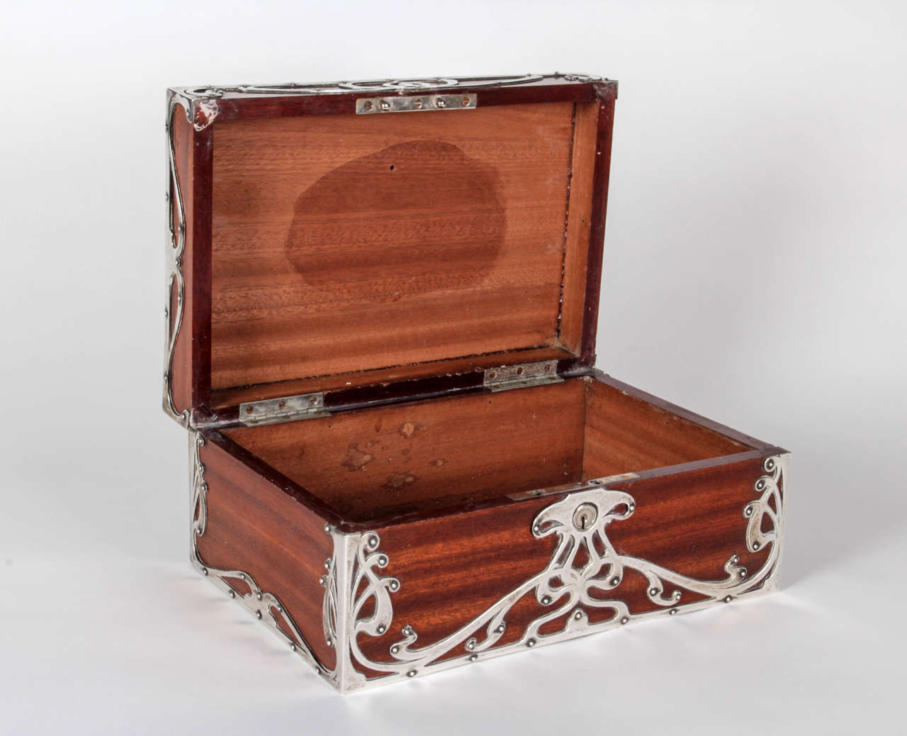 American Black Starr and Frost Art Nouveau Sterling Mounted Jewelry Box, circa 1900