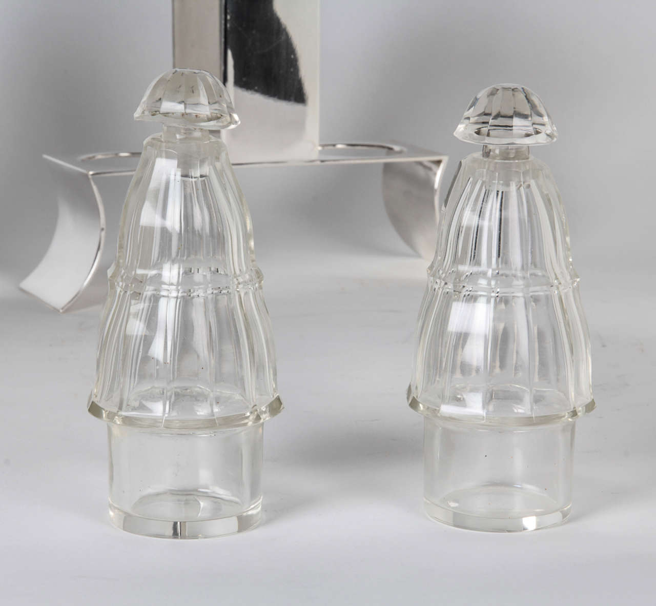 Josef Hoffmann Wiener Werkstatte Silverplate and Crystal Cruet Set c.1922 In Excellent Condition For Sale In New York, NY