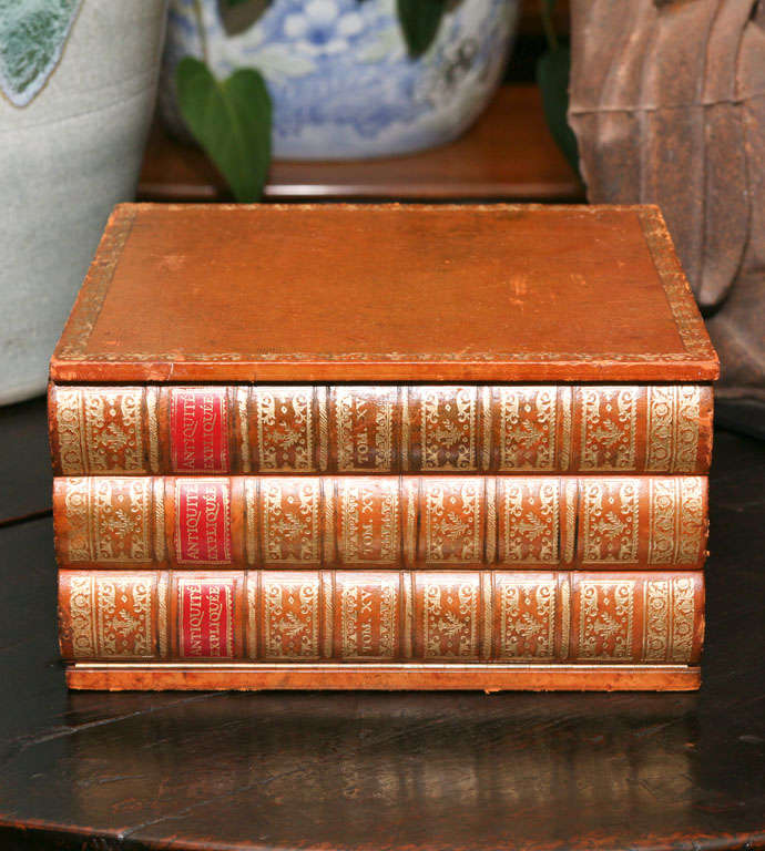 ITALIAN LEATHER DESK BOX