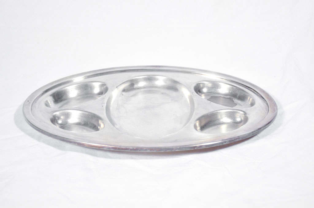 Gio Ponti dish tray from the Hotel Parco dei Principi in Rome;stamped with logo PDP;produced By Calderoni Argenterie
Sold with a letter of authenticity of Lisa Licitra Ponti