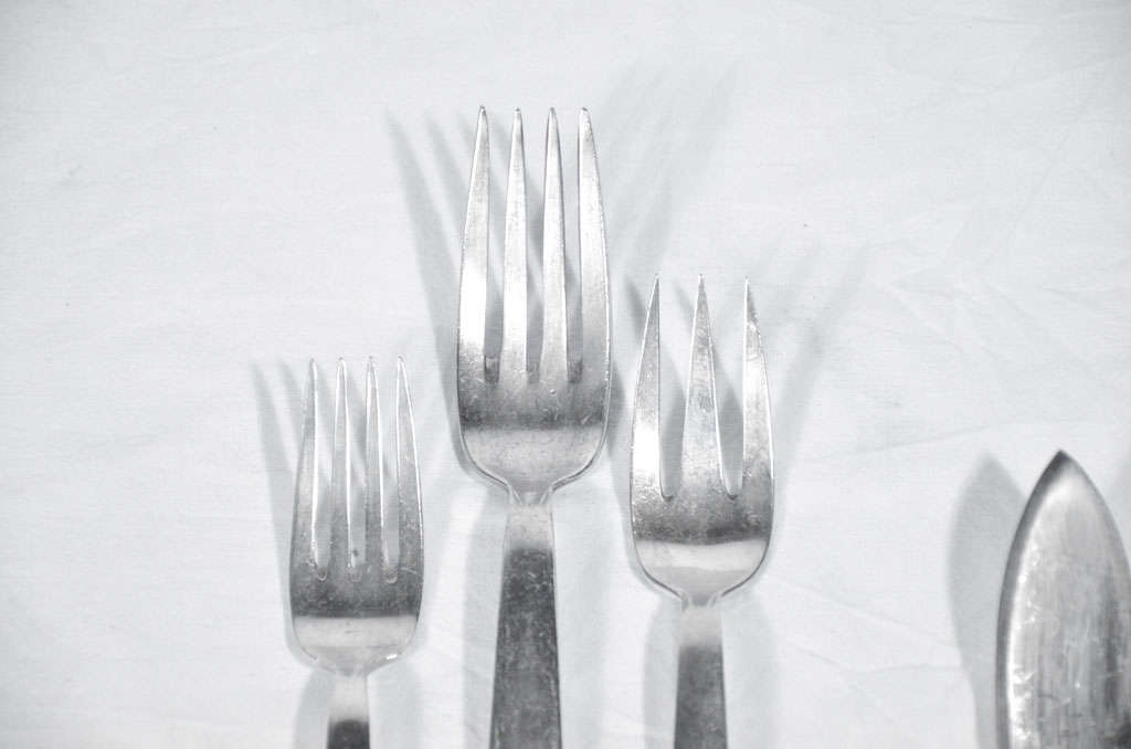 Mid-20th Century Gio Ponti Flatware Set For 6 (54 Pieces) For Sale