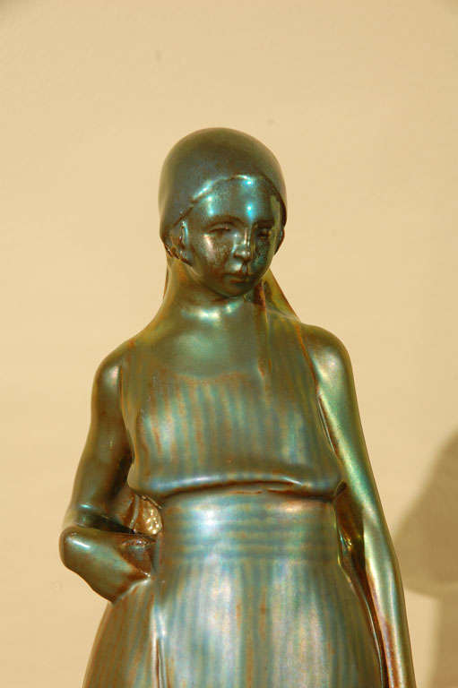 Zsolnay figurine 