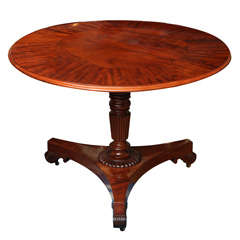 An English late Regency round center table.