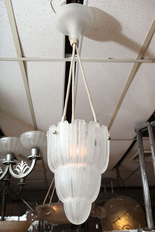 Lampe à suspension Art déco française par Sabino en vente 2