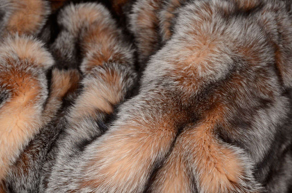 Überwurf, Fuchspelz, Vollhaut, neue Haut, großformatiges Pelz, Rückseite aus Kaschmir/Wolle (21. Jahrhundert und zeitgenössisch) im Angebot