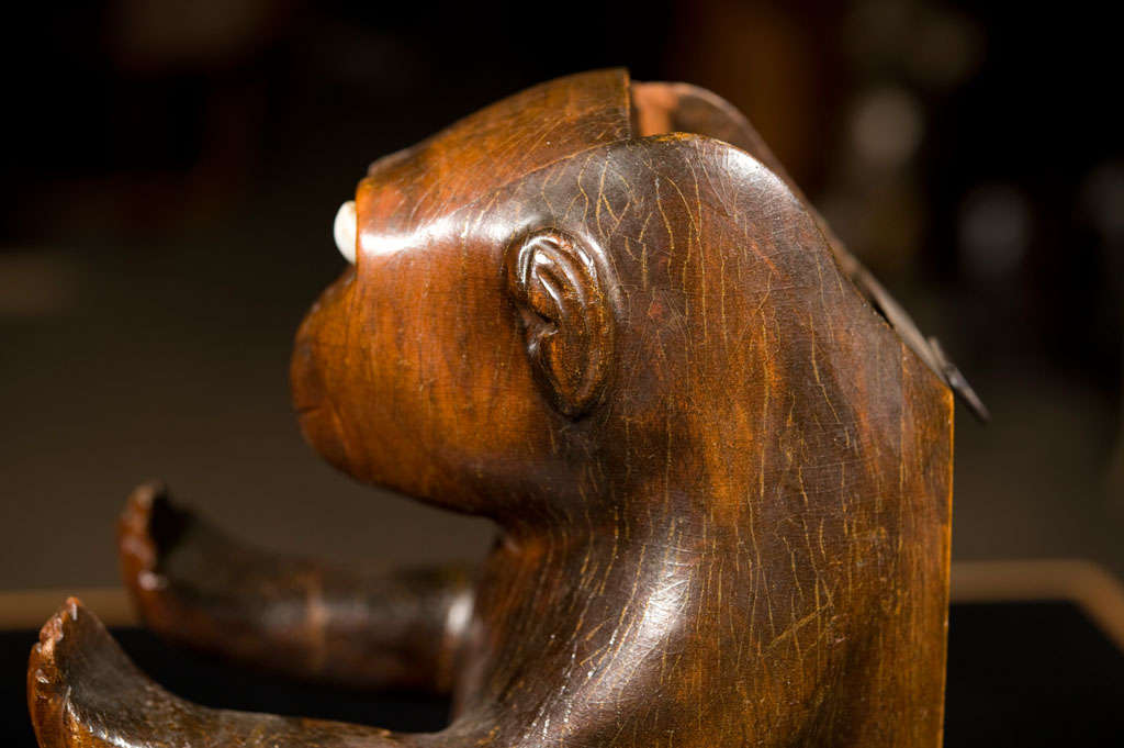 Carved spill vase in the form of a monkey For Sale 3