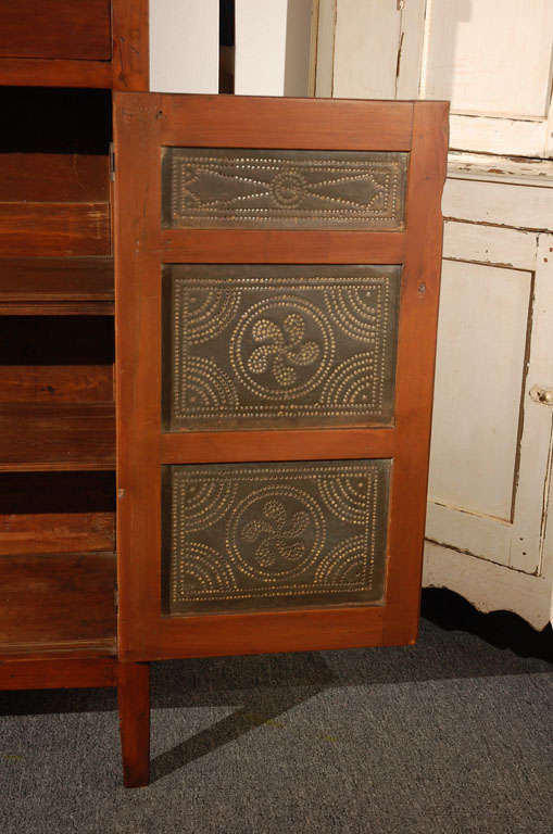 19THC PIE CUPBOARD W/PUNCHED TIN PANELS FROM PENNSYLVANIA 4