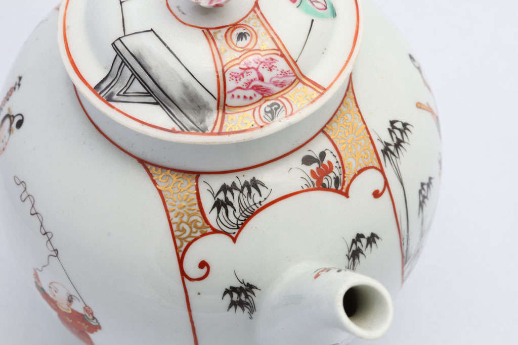 Frist Period Worcester Porcelain Teapot For Sale 3