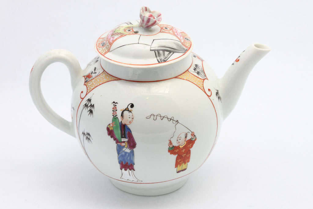 A fine FirstPeriod Worcester porcelain teapot panted with Oriental figures