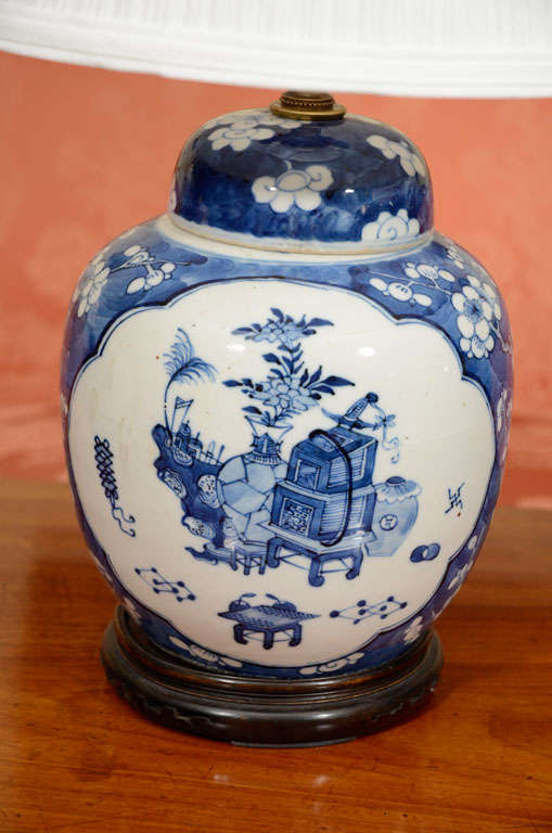 One Chinese Ginger jar in the Hawthorne pattern. For Sale 2