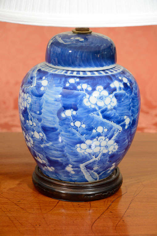 One Chinese Ginger jar in the Hawthorne pattern. For Sale 3