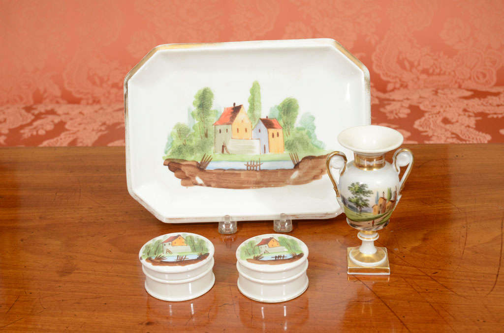 Paris porcelain table articles