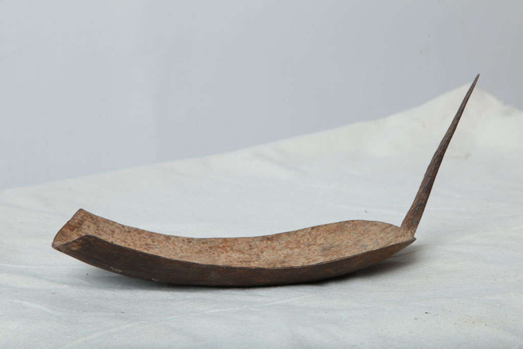 rare African currency in the shape of a spade or hoe For Sale 4