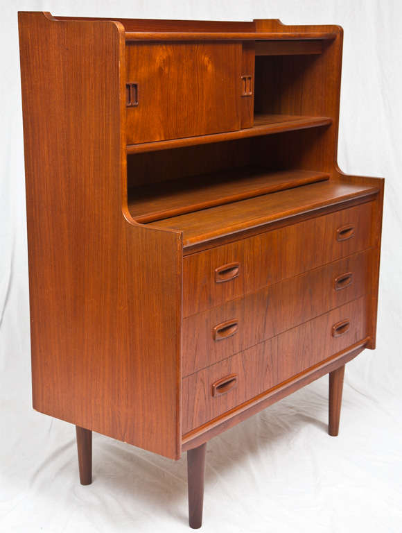 Borge Mogensen Upright Rosewood Desk For Sale 1