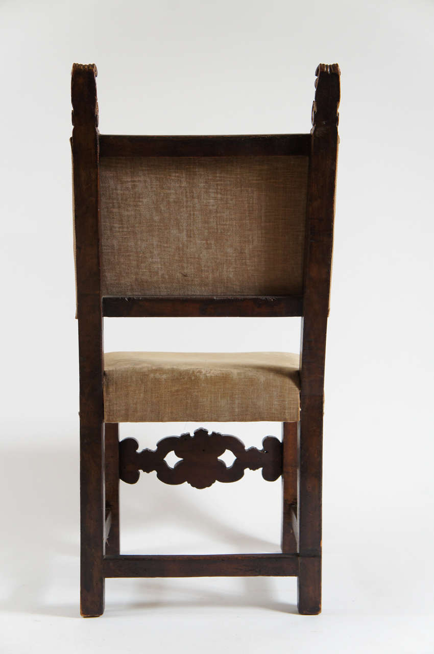 Fine Italian Parcel Gilt Chair, c. 1650 In Excellent Condition In Kinderhook, NY
