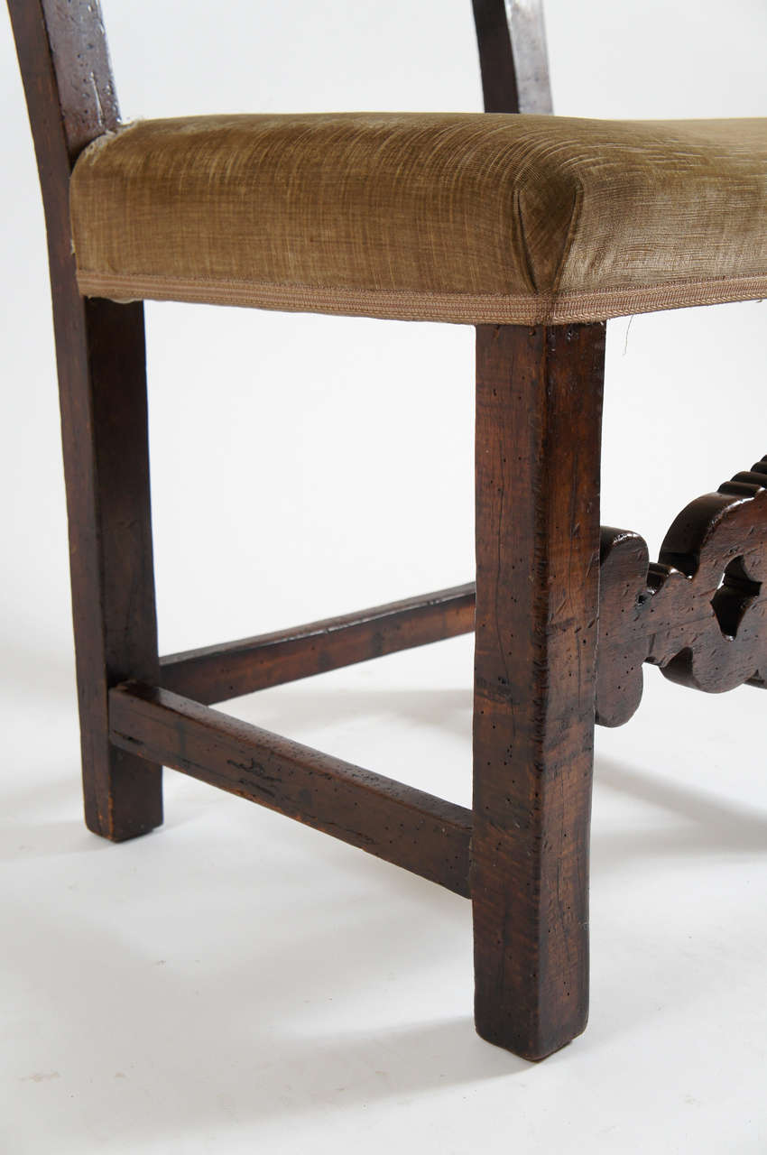 Walnut Fine Italian Parcel Gilt Chair, c. 1650