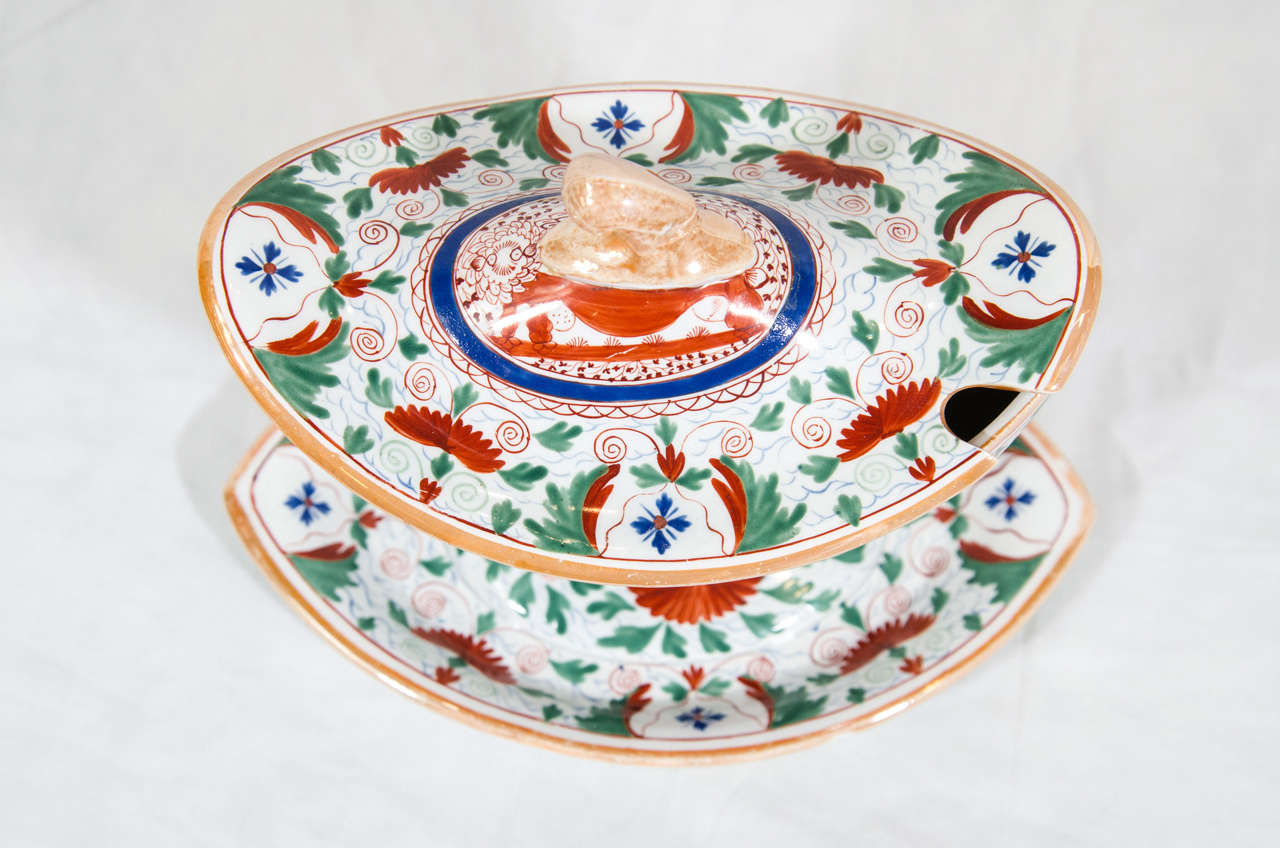 A Pair of Early 19th Century  Minton Small Tureens 1