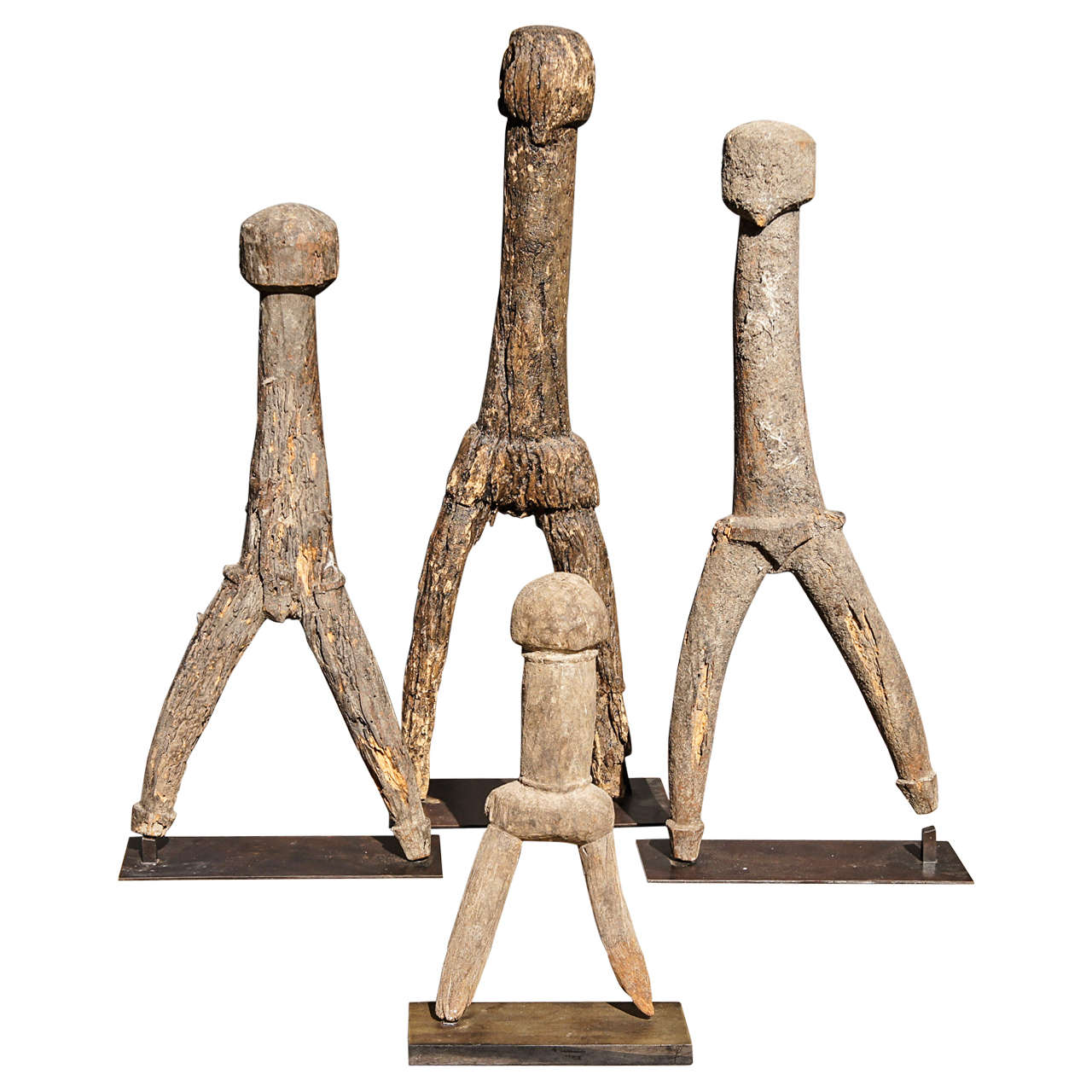 Sammlung von  Dagari-Spiritus-Figuren aus Burkina Faso im Angebot