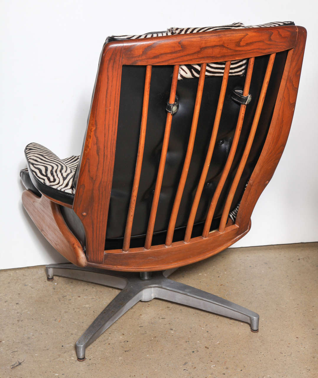 Mid-Century Modern Heywood Wakefield Lounge Chair and Ottoman