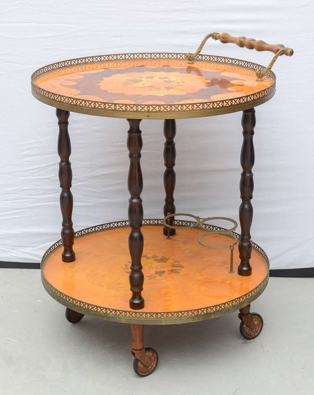 Inlaid wood and brass bar cart or tea trolley by Sorrento. Made in Italy, 1960.