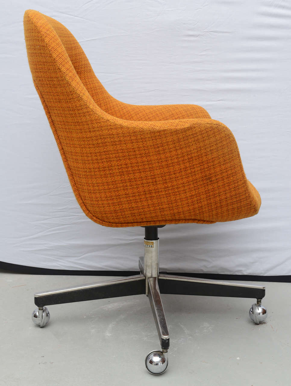 Mid-Century Modern Max Pearson for Knoll Oversized Roller Chairs, 1970s