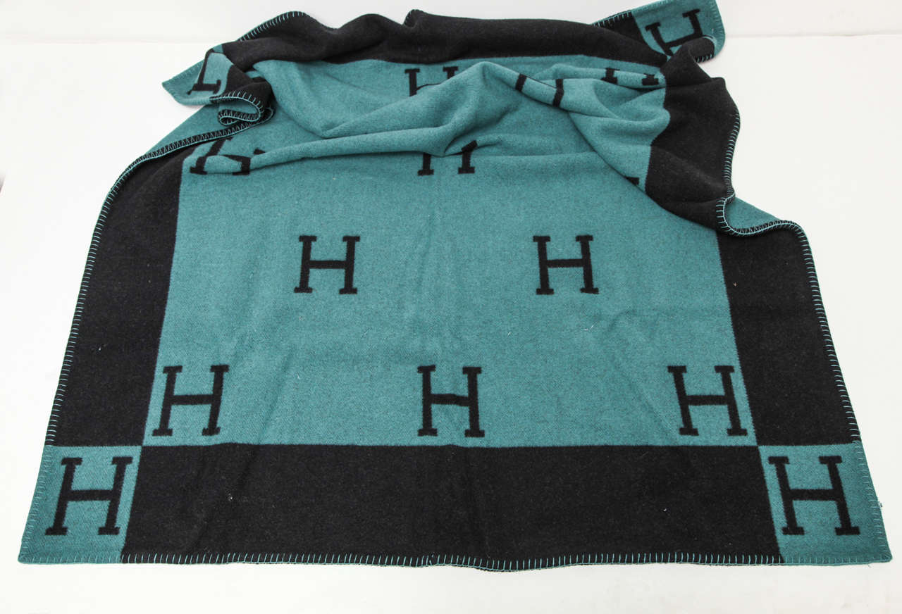 French Hermès Avalon Home H Logo Blanket