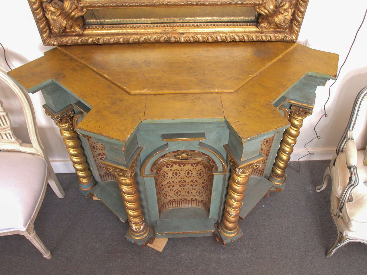 Richly Carved Painted and Giltwood Italian Church Alter like Structure In Good Condition For Sale In New Orleans, LA