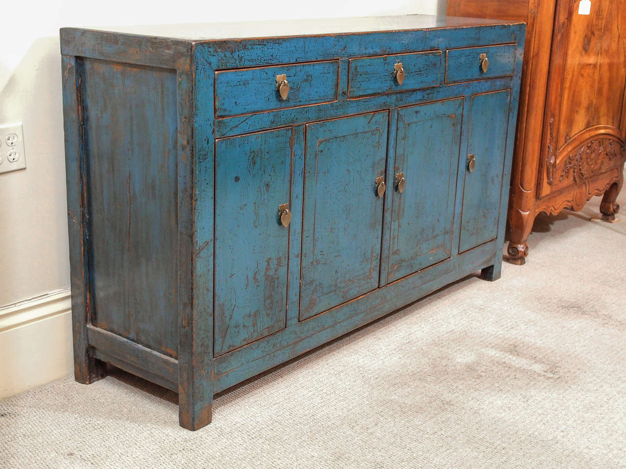 Antique Chinese Lacquer Sideboard In Good Condition In New Orleans, LA