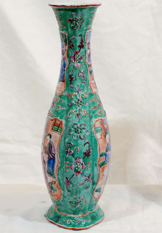 A Pair of 18th Century Chinese Porcelain Vases 2