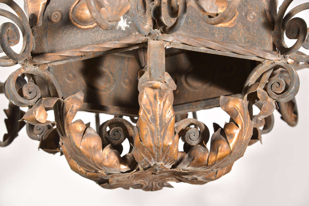 20th Century A Large 'Acanthus Leaf' Iron Chandelier from France