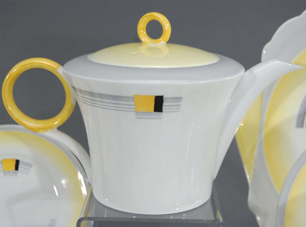 Anglais Service à thé complet Art Déco en coquille pour 4 + personnes en vente