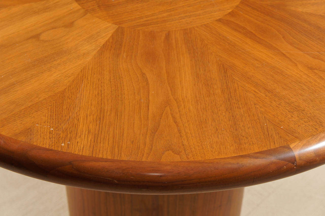 Walnut Circular Center Table In Excellent Condition In Hudson, NY