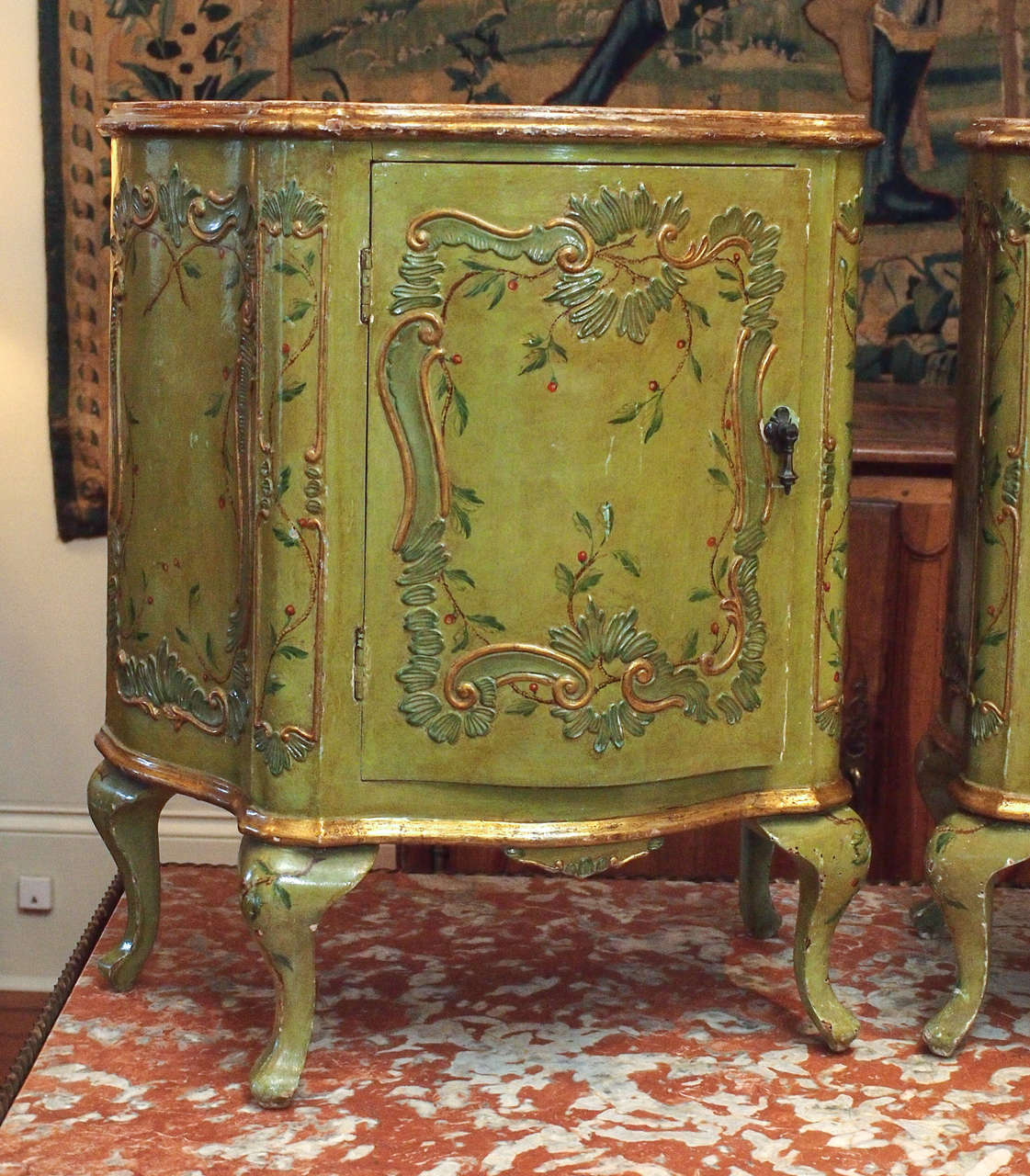 Rococo Pair of Italian Painted Bedside Cabinets For Sale