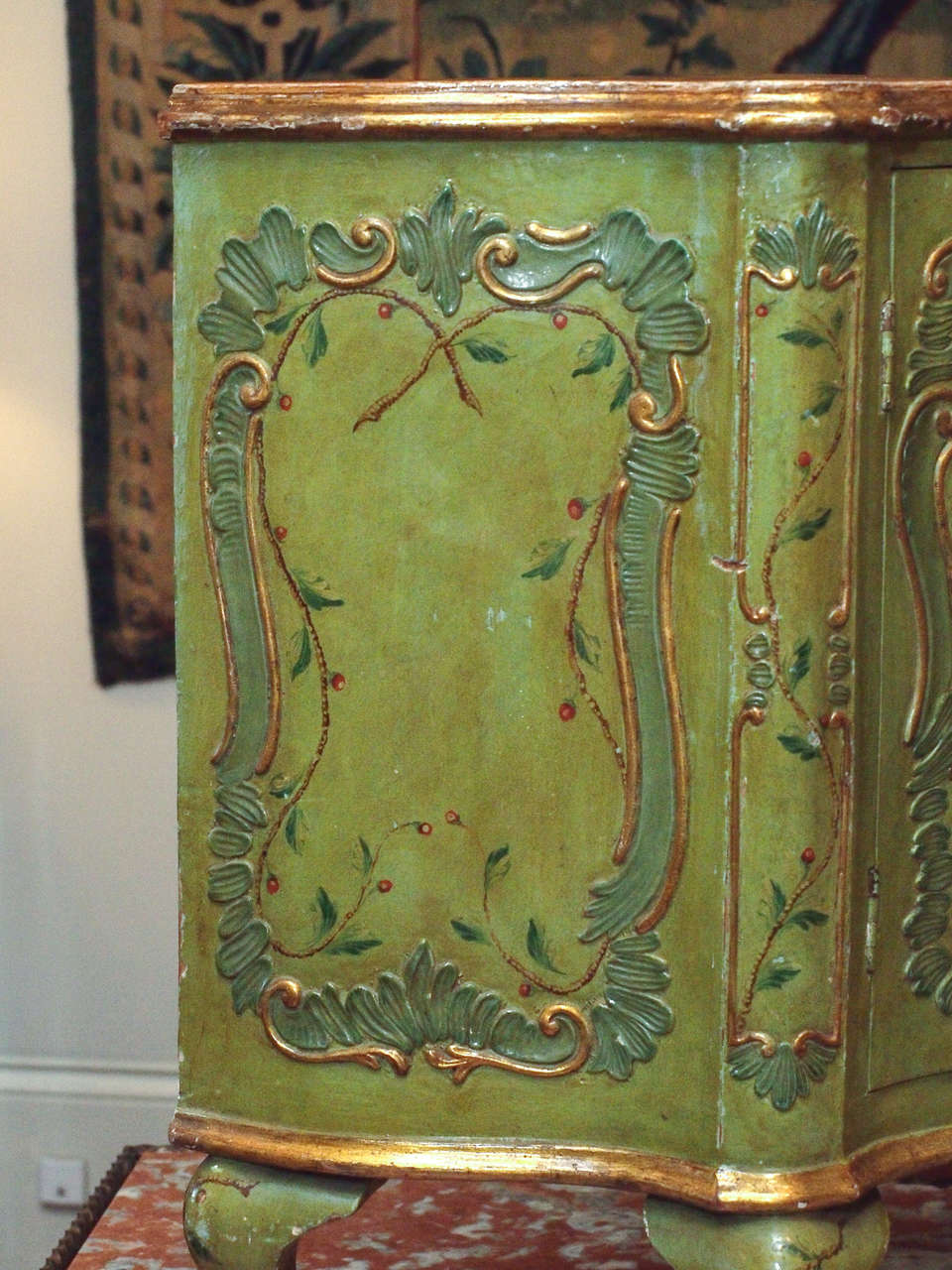 Pair of Italian Painted Bedside Cabinets For Sale 2