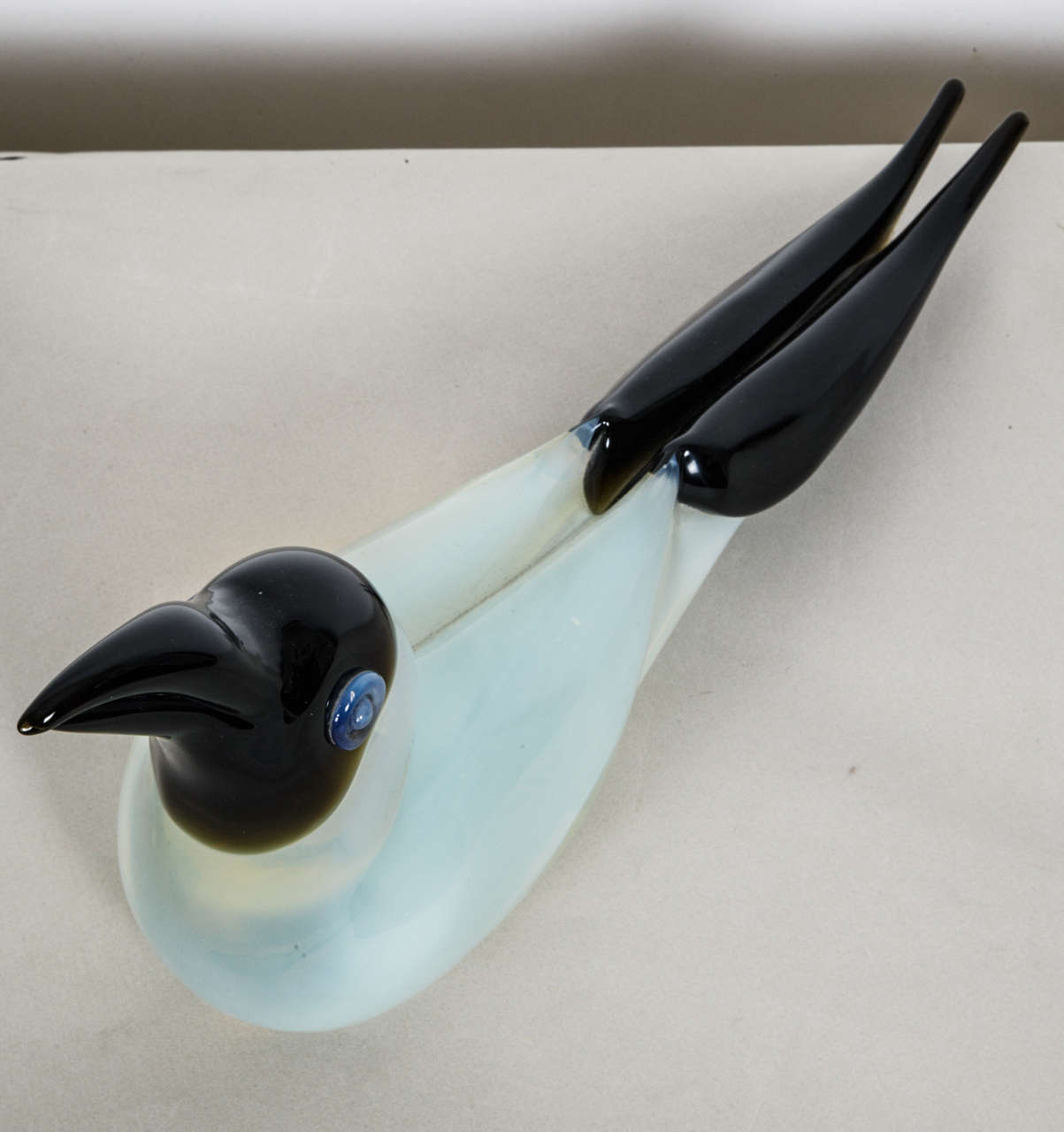 Opalescent Glass Seagull by Murano, 1970s In Excellent Condition For Sale In Paris, FR