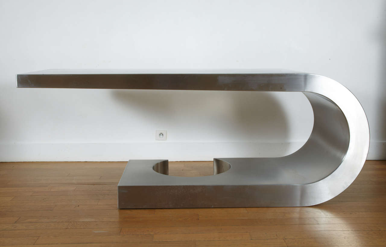 Steel Desk called 