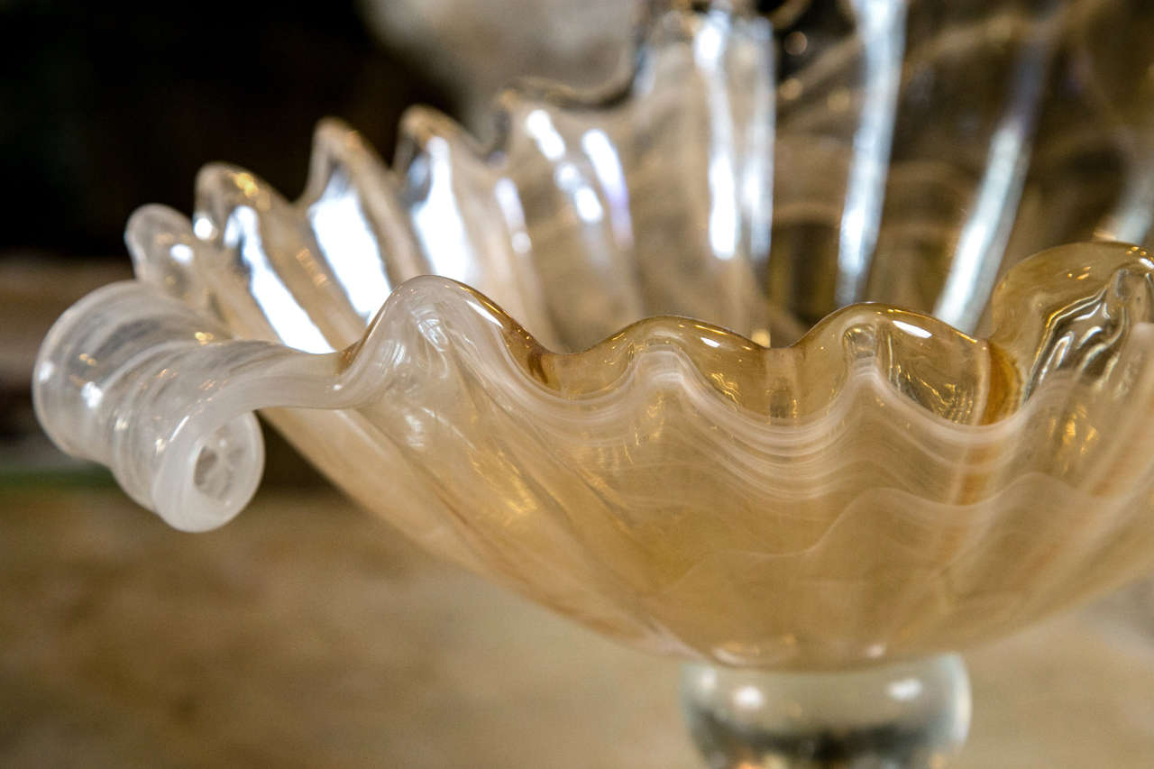 Murano Glass Shell Form Center Bowl In Good Condition In Stamford, CT